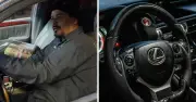 Tiếng kêu 'cục cục' phát ra từ Lexus, tài xế sốc khi mở nắp ca-pô