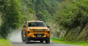 Toyota Hilux 2026 lập kỷ lục doanh số, cách mạng phân khúc bán tải Việt Nam