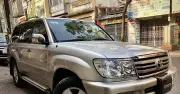 Toyota Land Cruiser V8 24 năm tuổi giá 1,2 tỷ đồng vẫn hút dân chơi