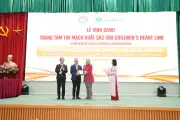 Trung tâm Tim mạch Nhi Trung ương đạt danh hiệu xuất sắc sau 10 năm với hơn 10.000 ca phẫu thuật