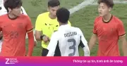 U23 Trung Quốc và Thái Lan ẩu đả, trọng tài rút thẻ đỏ gây tranh cãi