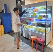 Vụ án khách sạn TPHCM: Nghi can trốn trên nóc tủ sau khi uống rượu ở sân bay