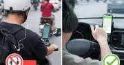 Vì sao đeo tai nghe dùng Google Maps khi đi xe máy bị phạt, ô tô thì không?