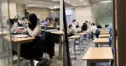 Video Đại học Tokyo lúc nửa đêm: Sinh viên học miệt mài, phản ánh văn hóa học tập khắc nghiệt