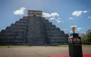 World Cup 2026: Mexico Giới Thiệu Cúp Vàng Tại Kỳ Quan Chichen Itza