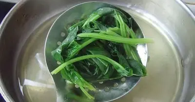 6 thực phẩm hàng ngày phá hủy thận nhanh hơn cả rượu bia, cần tránh xa ngay