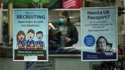 Anh đối mặt nguy cơ thất nghiệp vượt 2 triệu người, tăng trưởng kinh tế chững lại