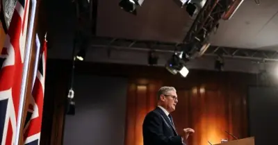 Anh lên tiếng khi Mỹ dọa rút khỏi NATO, triệu tập 35 nước bàn về eo biển Hormuz