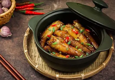 Bí Mật Món Cá Kho Tuyệt Đỉnh: Yếu Tố Gian Bếp Tỷ Lệ Thuận Với Thành Công