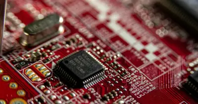 Bí ẩn 100 năm trong chip Intel, AMD, NVIDIA hé lộ: Electron có thể tái va chạm khi xuyên hầm lượng tử