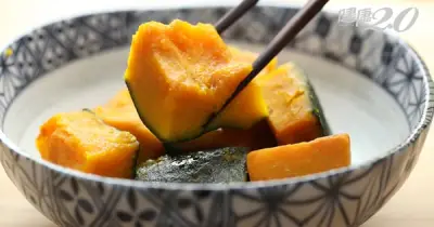 Bỏ vỏ rau củ là lãng phí dinh dưỡng: Chuyên gia tiết lộ lợi ích bất ngờ từ phần vỏ