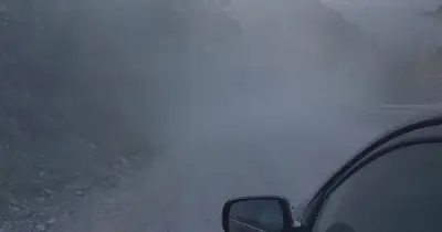 Bụi mù mịt trên tuyến đường Hồ Chí Minh đoạn Quảng Trị gây nguy hiểm cho người tham gia giao thông