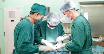 Bệnh viện Vũng Tàu phẫu thuật thành công ca sỏi tuyến dưới hàm đầu tiên