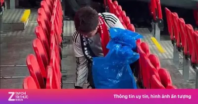 Cổ động viên Nhật Bản gây ấn tượng với hành động văn minh sau chiến thắng trước Anh