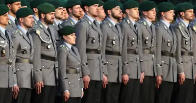 Đức siết quy định xuất ngoại với nam giới độ tuổi chiến đấu, gây tranh cãi