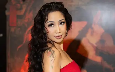 Ốc Thanh Vân kỷ niệm 17 năm cưới, trở lại màn ảnh với diện mạo mới trong 'Heo năm móng'