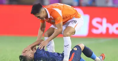 CAHN Thắng Đậm 5-1, Đình Bắc Lập Cú Đúp Nhưng Quang Hải Chấn Thương Nặng