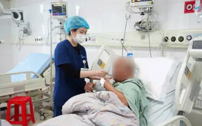 Chế độ dinh dưỡng cho bệnh nhân ung thư: Ăn gì và ăn thế nào để hỗ trợ điều trị?