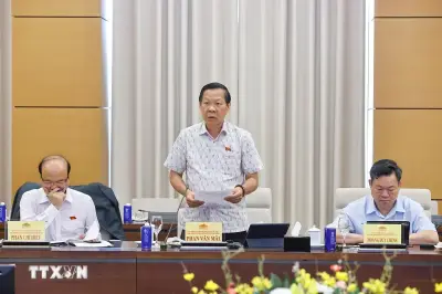 Chủ động thích ứng, nâng cao năng lực dự báo và phản ứng chính sách