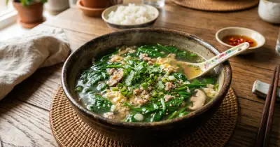 Chuyên gia Mỹ tiết lộ món canh rau chân vịt giúp hạ huyết áp hiệu quả