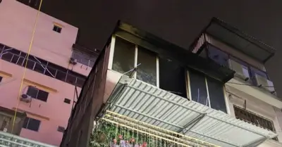 Cháy nhà tại Hà Nội: 2 chiến sĩ cứu hỏa bị ảnh hưởng sức khỏe