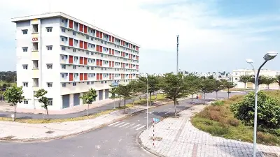 Công nhân thành phố đối mặt với khủng hoảng nhà ở: Cuộc sống chật vật trong phòng trọ chật chội