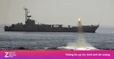 Căng Thẳng Eo Biển Hormuz: Hai Tàu Hàng Trúng 'Vật Thể Lạ', Iran Tái Đóng Cửa