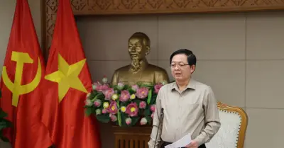 Cắt giảm thủ tục hành chính: Dứt khoát không cắt cho nay, ghép vào cho khác