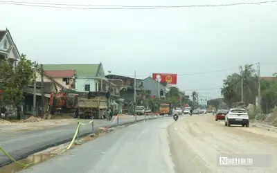 Dự án mở rộng Quốc lộ 46 Vinh - Nam Đàn chậm tiến độ do vướng hạ tầng kỹ thuật