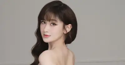 Diễn viên Ngọc Thúy 'Gió làng' VTV: Ngoài đời phụ mẹ bán bún đông khách