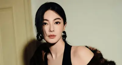 Diễn viên Trương Vũ mất kiểm soát, khán giả phản ứng trên sóng trực tiếp