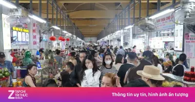 Du khách đổ về chợ Cồn Đà Nẵng trong ngày đầu nghỉ lễ