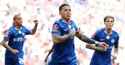 Enzo Fernandez mở tỷ số, Chelsea dẫn Leeds 1-0 sau hiệp một