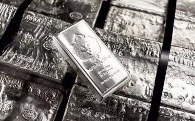 Giá Bạc Hôm Nay 7/4/2026 Tiếp Tục Giảm, Động Thái Thanh Lý Của Giới Đầu Tư