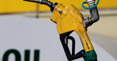 Giá dầu thế giới tăng nhẹ, trong nước giảm mạnh sau biến động Trung Đông