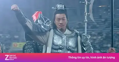 Hà Nhuận Đông hóa thân Hạng Vũ, thổi bùng sân bóng đá Trung Quốc