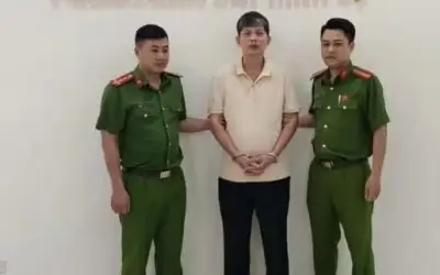 Hà Nội: Ô tô chắn lối vào hầm chung cư, người đàn ông bị khởi tố