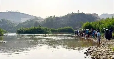 Hai vụ đuối nước trong buổi chiều trên cùng con sông, 3 học sinh tử vong