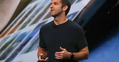 John Ternus Dẫn Dắt Apple Trong Cuộc Đua AI: Thách Thức Và Cơ Hội Lịch Sử