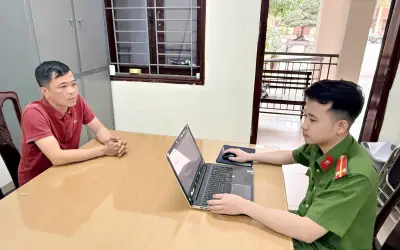 Khởi tố, bắt giam đối tượng giả danh lực lượng trật tự đô thị cướp tài sản