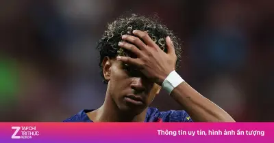 Lamine Yamal Từ Chối Ăn Mừng Bàn Thắng Của Lewandowski Trong Trận Thắng Barcelona