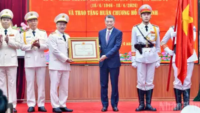 Lực lượng Cảnh sát hình sự đón nhận Huân chương Hồ Chí Minh nhân 80 năm truyền thống
