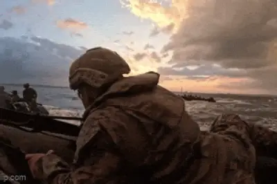 Mỹ Điều 18 Cường Kích Thần Sấm, Iran Phóng 100 Tên Lửa Hạng Nặng, Bác Tin Ngừng Bắn