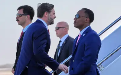 Đàm phán Mỹ - Iran tại Islamabad đối mặt nhiều thách thức, triển vọng mở Eo biển Hormuz mờ mịt