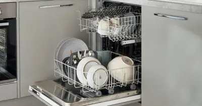 Máy rửa bát: Những sai lầm phổ biến khiến thiết bị 'thần kỳ' thành 'ổ vi khuẩn'