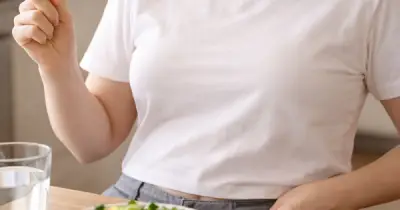 Ăn ít vẫn tăng cân: 4 nguyên nhân bất ngờ từ chuyên gia sức khỏe