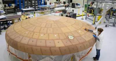 NASA quyết định sử dụng tấm chắn nhiệt cũ cho Artemis 2 bất chấp sự cố trước đó