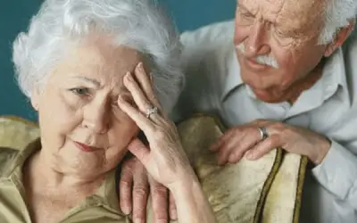 Người cao tuổi hay cáu gắt, lười vận động: Coi chừng trầm cảm chứ không phải bệnh già