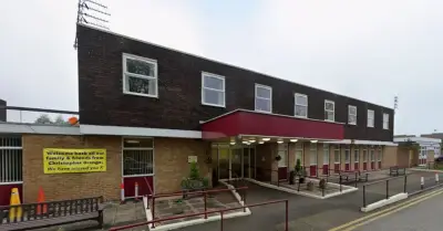 Người già bị bỏ đói tháng tám lần tại viện dưỡng lão gây phẫn nộ dư luận