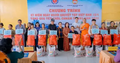 Người Khmer, người khuyết tật và trẻ mồ côi đón Tết Chôl Chnăm Thmây với quà tặng ý nghĩa